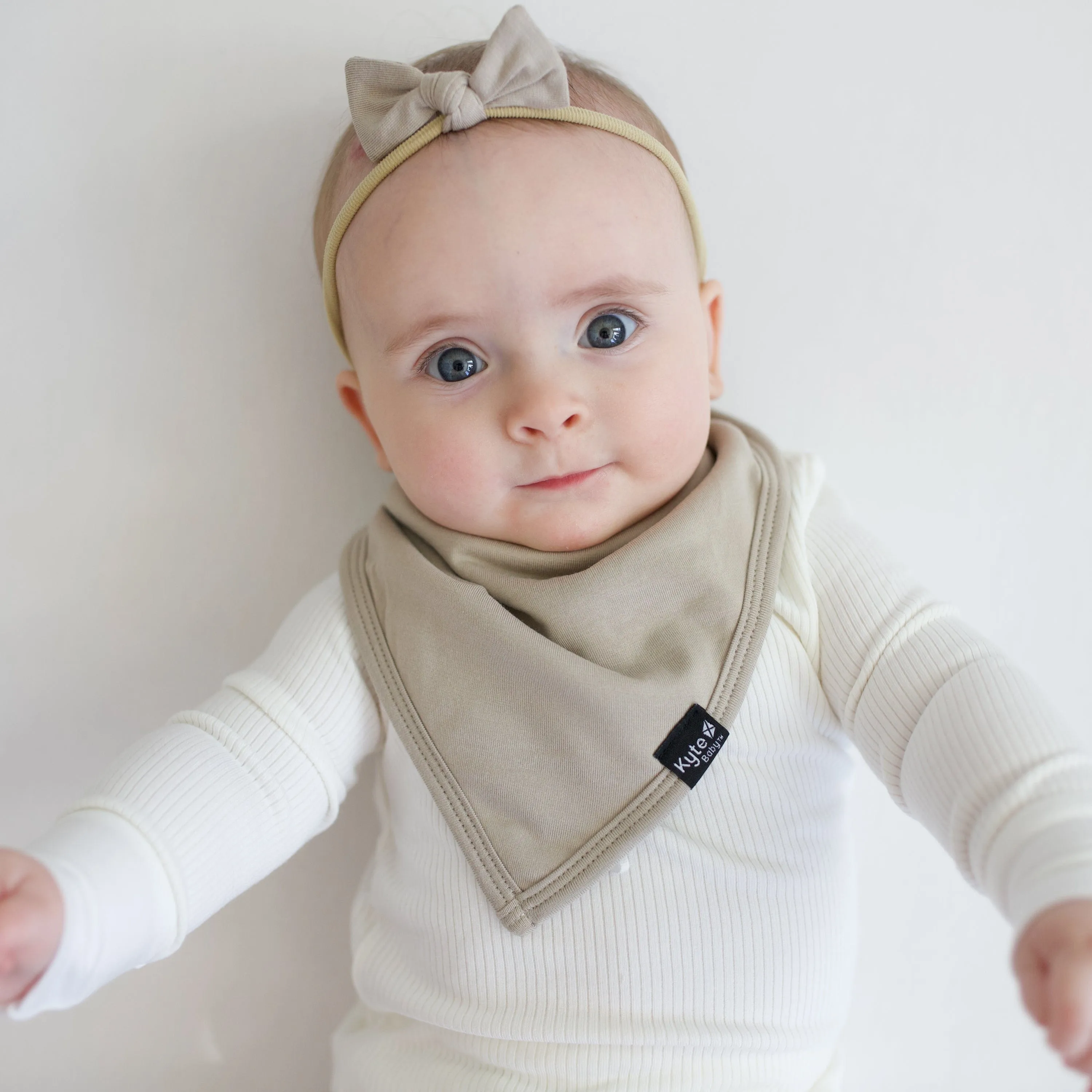 Bib in Almond