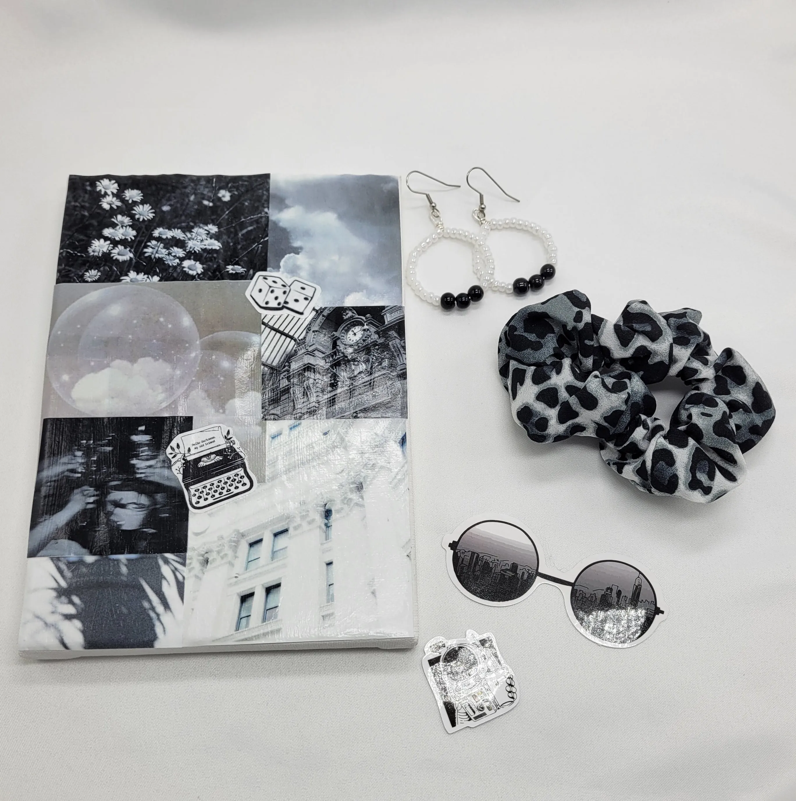 Black and White Aesthetic Bundle