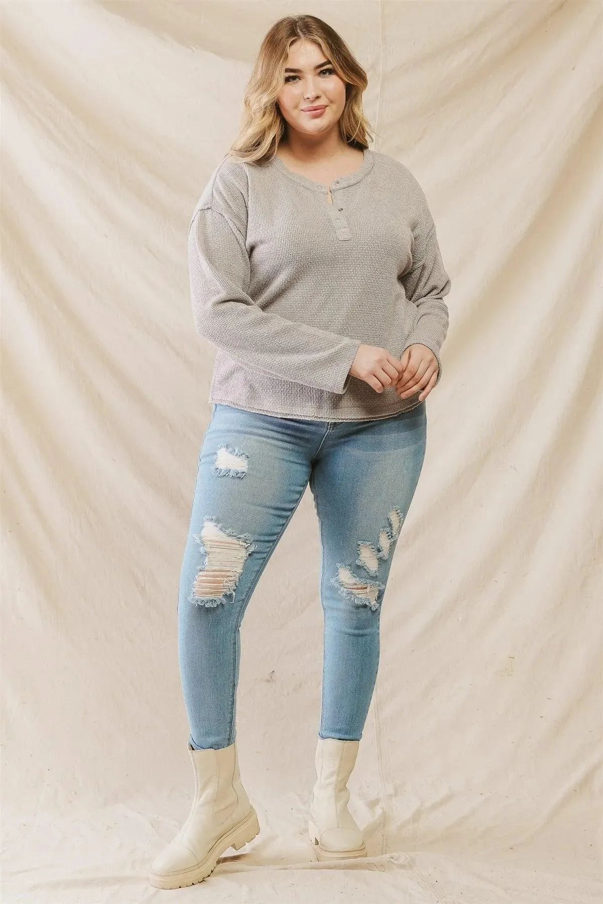 Plus Size Grey Knit Button-Up Long Sleeve Top /3-2-1