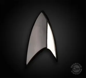 STAR TREK™: DISCOVERY Magnetic Insignia Badge - Section 31 "Black Badge"
