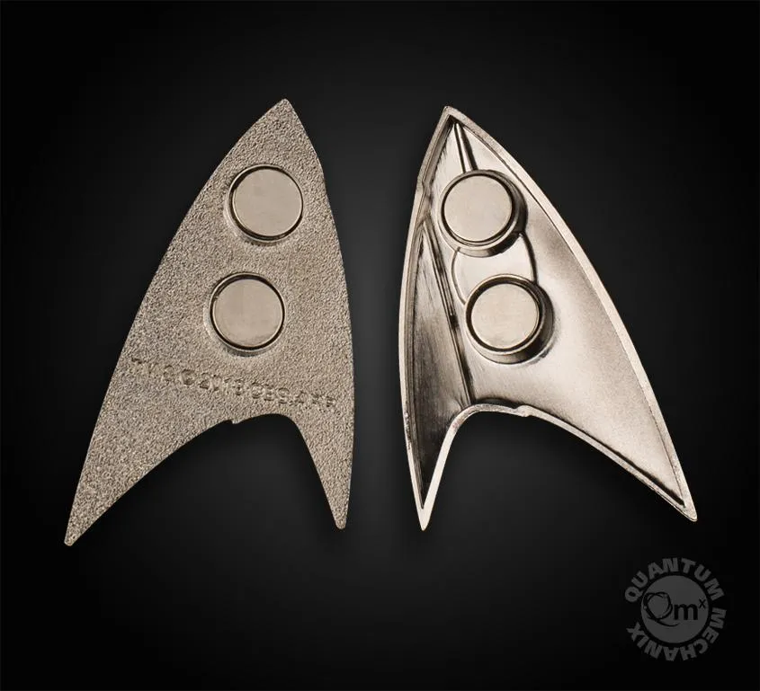 STAR TREK™: DISCOVERY Magnetic Insignia Badge - Section 31 "Black Badge"