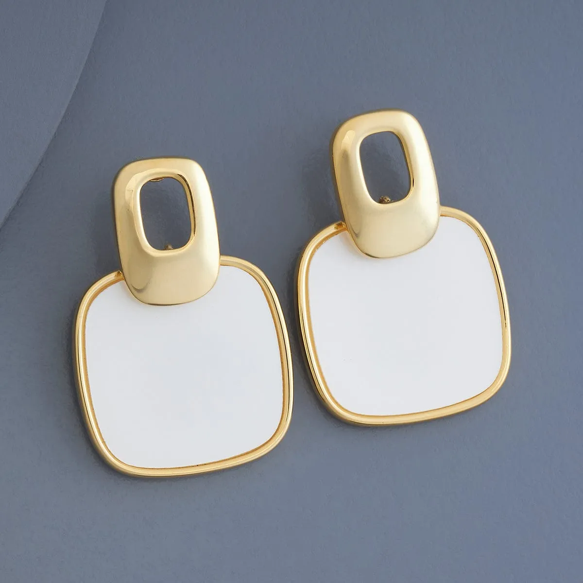 Trendy Earring 179038